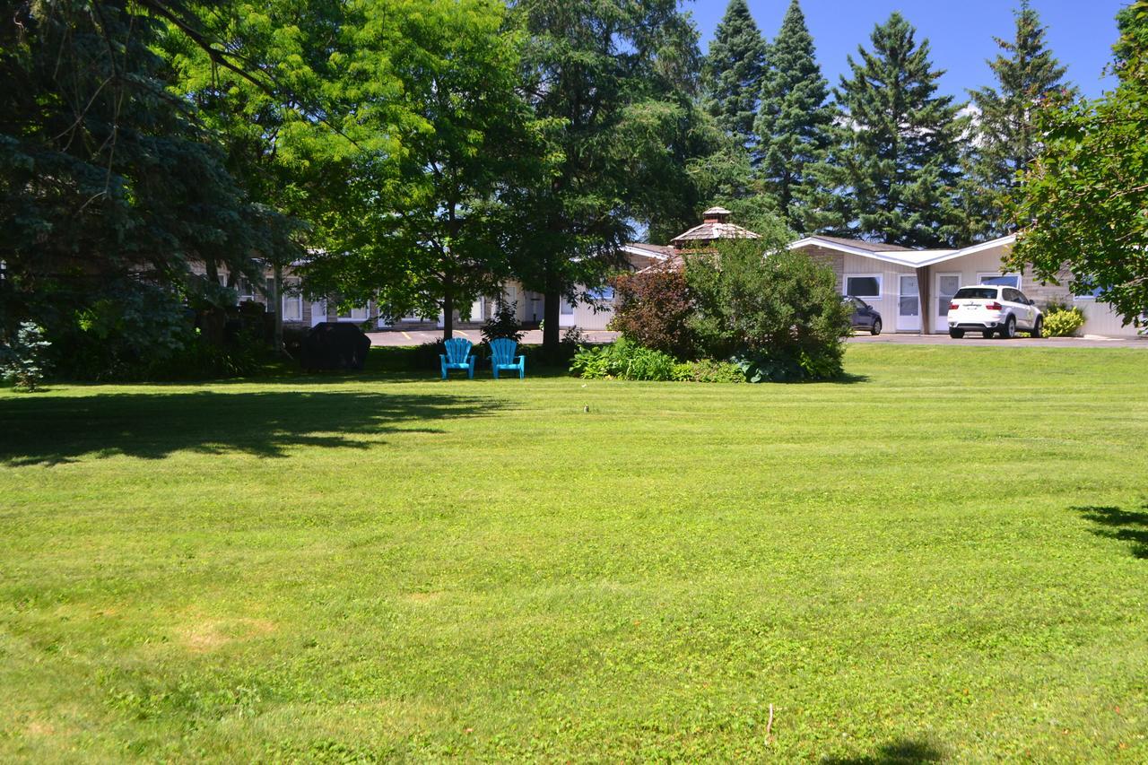Stratford Suburban Motel Zewnętrze zdjęcie